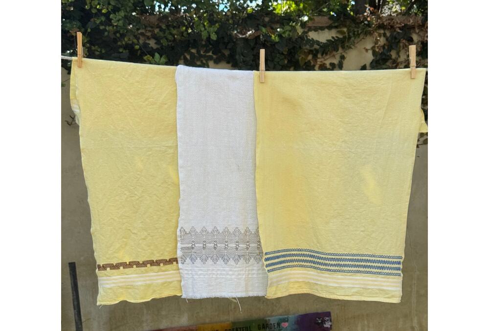 Lot of 3 Vintage Embroidered Linen Tea Towels Crisp Weighty 16x28- Cottagecore